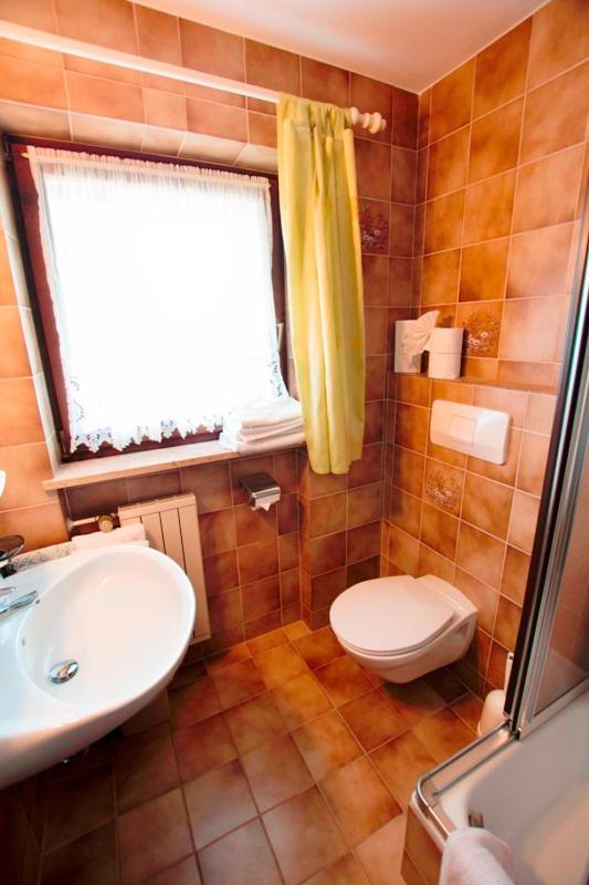 Zirbelstube Hotel Reit im Winkl Buitenkant foto